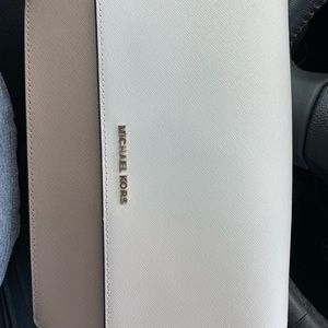 Michael Kors Crossbody Bag